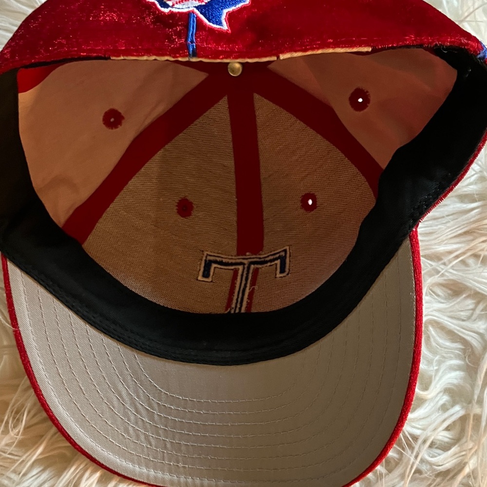 Velvet Hat - Picture 5 of 6